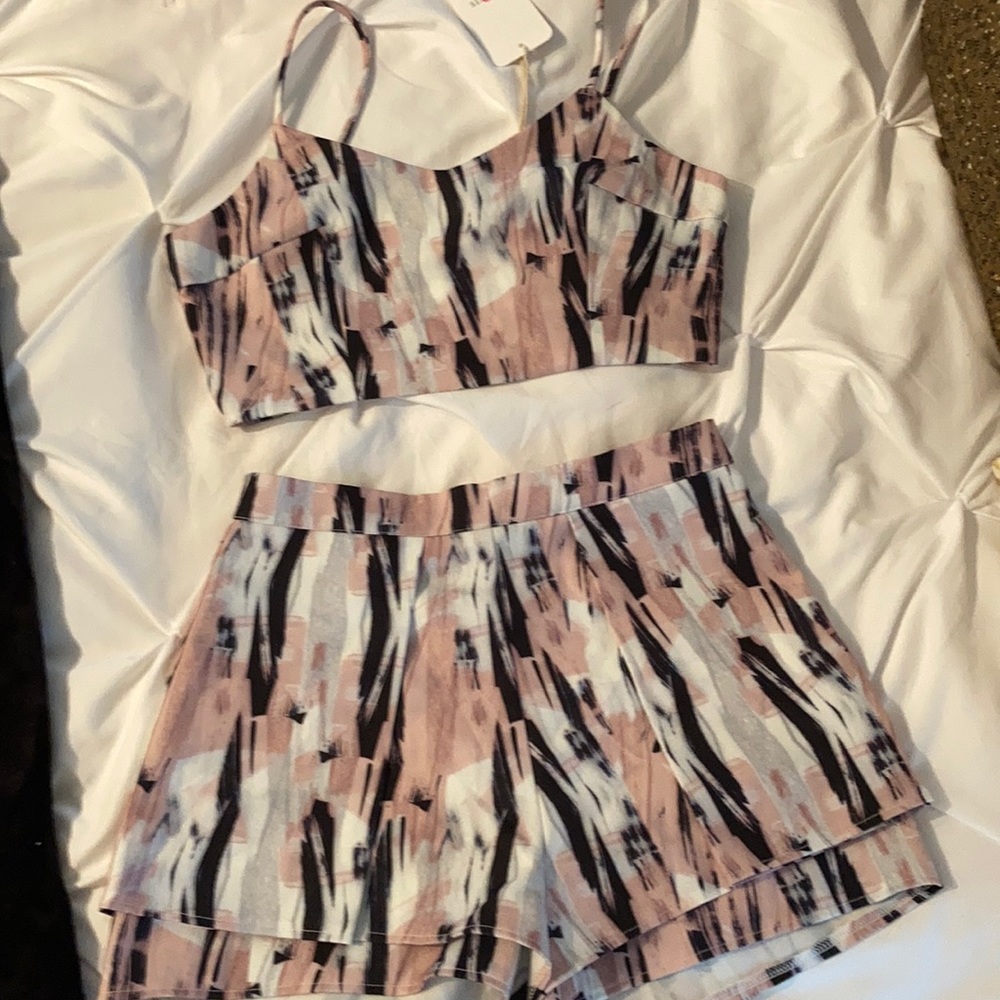 NWT Matching Set Med Crop top High waisted Shorts